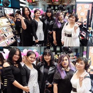 .
"Find a group of people who challenge and inspire you; spend a lot of time with them, and it will change your life."
.
.
#indogram #makeupgram 
#instamakeup #sephorabeauty #sephoraindonesia #sephoraidn #Sephora #sephorafavorites #sephorabeautycommunity #sephorabeautywishes #beautyjunkie #katvond #sephorabeautyinfluencer
#makeup #clozette #clozetteid #sephoraidnbeautyinfluencer