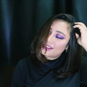 ucing pala berbi 🤖
.
.
.
.
.
.
.
#bloger #beautyblogger #like4like #indonesianbeautyblogger #makeupreview #eclat  #pressedglitter  #clozetteid #makeup #bloggerperempuan #reginapit #reginapitcom #eclatpressedglitter