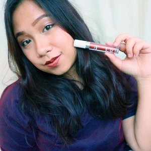 Lip swatches Beatrix @zoyacosmetics 💜
.
.
Full review : WWW.REGINAPIT.COM
.
.
#BeautiesquadxZoya #ZoyaCosmetics #Beautiesquad #ZoyaMetallicLipPaint #EasilyLookinGood
.
.
.
.
#clozetteid #makeup #skincare #fotd #like4like #beautyblogger #sbybeautyblogger #indonesianblogger #blogger