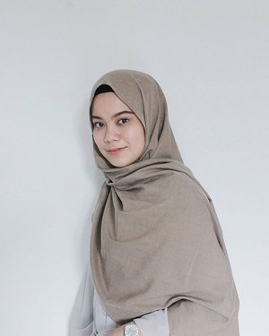 Simple hijab style for Eid
#ClozetteID