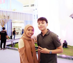 It's nice to meet you. Watch his video covering Rizky Febrian's song and finally I can met him in person @mckaymusic.
.
.
#clozetteid #lifestyleblogger #lifestyle #travelblogger #travelling #adventure #vacation #mckaymusic #ulzzang #블로거 #얼짱  #라이프 #스타일 #블로거 #ライフスタイルブロガー #ブロガー #kpopartist #かわいい #旅行 #旅行ブロガー#여행 #여행자 #여행스타그램 #hunnyeo #훈녀