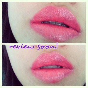 Ini lipstik dr merknya siapa ya? Mau tau? Tunggu reviewnya ya! Ini favorit aku lho... cukup pigmented ^^ #reviewsoon #atmyblog #beautyblogger #lipproduct #clozetteid #PhotoGrid