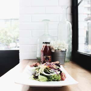 Sepiring salad diatas meja. Sudah siap menyantapnya? 
#Rhialitage
#ClozetteID
#Starclozetter
#Lifestyle
