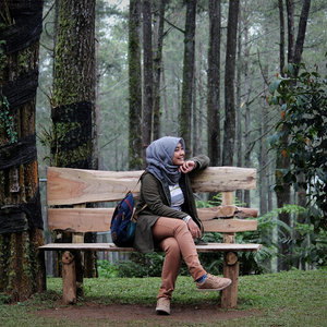 Rhialitage: Happy Family at Orchid Forest Cikole – Lembang