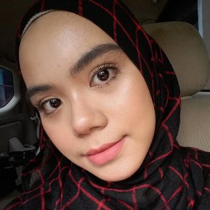 💐 Simple daily look

#hijab #hijabi #hijabstyle #selca #selfie #makeupinspiration #makeuplook #makeuplooks #beautygram #beautybloggers #beautyblogger #beautyblog #clozette #clozetteid