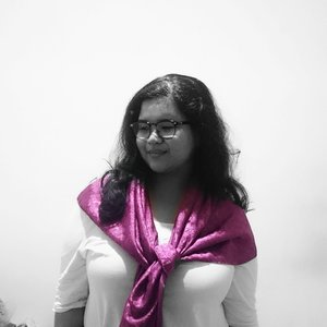 After all those years, there's one rule I consistently live by, the third piece rule. Whether it's a simple #scarf, structured blazer, lightweight outer, or duster coat, so many scenario stored in my wardrobe for the third piece. It's kinda my personal uniform.

#DinsFashionSession #Fashion #PersonalStyle #Uniform #Scarves #Clozette #ClozetteID #OOTD #celebratemysize #twistedbasicblog #effyourbeautystandards #honoryourcurves #Accessories #Magenta