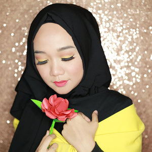 Tale as old as time
True as it can be.. 🎶

My Belle Look for #magicalsparklinglook Competition!
Be your own kind of beautiful 🌹
.
.
Jangan takut untuk mengekspresikan dirimu dengan eyeshadow berwarna kuning. It'd be fun, fearless and different, just like Belle! She thinks that she's odd and different, but that's where she finds her beauty, just like you! Be brave to be different because you are one of a kind 😘
.
.
@jacquelle_official 
@jacquelink_official 
@mizzucosmetics 
@lavielash 
@jdid 
@berrybenka 
@beautybloggerid