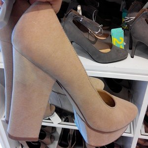 I need these sooooo bad ...
#Forever21 #wishlist #shoes #shoesgasm #shoesaddict #ClozetteID