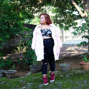 This goes for Min Yoongi. For all the blessing of swag he sprinkled my life with❤ http://bit.ly/MnYngs #ANJANIDEE

#ClozetteID #ootdasean #ootdindo #ootd #lookbook #lookbookindonesia #fashion #fashionstyleindo #fashionblogger #chictopiastyle #blogger #wiwhotlook #wiwfb #wiwt #whatiwore #streetstyle #looksootd #plussize #plusfashion #plussizeindo #psblogger #bodypositive #effyourbeautystandards #ootdbigsize #plussizefashion