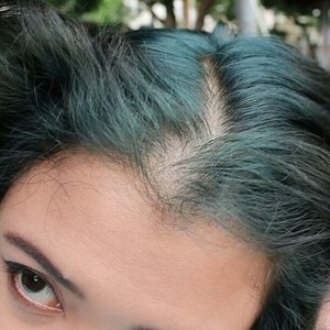 Blue roots on fleek 💯#ClozetteID #starclozetter #ANJANIDEE #bluehair #bluehairdontcare #mermaidhair