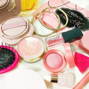 Another day, another hashtag and today is for #pinkwednesday from my makeup drawer.

#cathyangreview #makeup #clozetteid