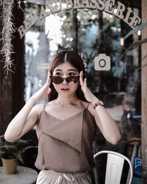 When you have the confidence to be able to do so you will be able to realize everything - your dream.
🕶 by: @eyewear.inc
.
.
.
📷: @chrstiaan_
#beautybloggerindo #bdgbeautyblogger #bandungbeautyblogger #ootdstyle #style #styleblogger #ootdindo #fujifilmxt20 #pursuitofportraits #bravogreatphoto #lookbook 
#ggrep #clozetter #clozetteid #tribepost 
#fashionblogger #bloggerstyle #bloggerfashion
#bloggermafia #ootdfashion #ootdstyle #influencer 
#influencerstyle #lookbookindonesia #charisceleb