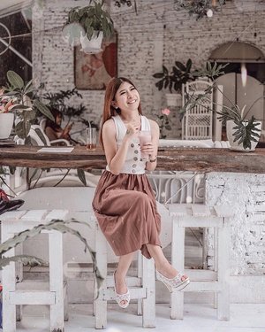I'm grateful and don't feel anything is missing , because I feel grateful for the blessings God has given me 🖤
.
.
.
📷: @chrstiaan_
#beautybloggerindo #bdgbeautyblogger #bandungbeautyblogger #ootdstyle #style #styleblogger #ootdindo #fujifilmxt20 #pursuitofportraits #bravogreatphoto #lookbook 
#ggrep #clozetter #clozetteid #tribepost 
#fashionblogger #bloggerstyle #bloggerfashion
#bloggermafia #ootdfashion #ootdstyle #influencer 
#influencerstyle #lookbookindonesia #charisceleb