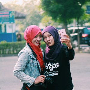 Bestfriend, selfie together.
Too many things to remember,  time make it last forever.
#ClozetteId #GoDiscover #foreverfriendship 
@simpati @clozetteid