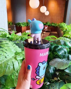 .The glass filled with memories is more bitter as I drink itBut I think I know why I keep drinking itWhy am I getting so sad that everyone lives this way?.#timetrave #linefriends #cgv #ktoid #bt21 #mang #jhope #akudankorea #youdeservetobehappy #workwithhappyaywithhappy #neverstopplaying #dearbeautylove #clozetteid #zilingoid #neverafraid #changedestiny #loveyourself #speakyourself #daretobedifferent #borntolead #ajourneytowonderland #january #2020