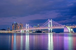 .The  view of Gwangandaegyo Bridge at night is stunning! 🤩 OMG ngga berasa udah mau akhir tahun dan project bersama @ktoidsebagai #wowkoreasupporters sudah mendekati bulan terakhir, semoga Corona cepat berlalu yaa dan jalan-jalan kita jadi kenyataan ngga virtual lagi :).💻 https://t.co/goweLPIZ67.#VisitKorea #ourheartsarealwaysopen #travelkorea #throwback #busan #seoul #ddp #southkorea #k_friends #akudankorea #kekoreaaja #ktoid #wowkoreasupporters #workwithhappy #playwithhappy #neverstopplaying #dearbeautylove #clozetteid #loveyourself #speakyourself #neverafraid #changedestiny #daretobedifferent #ajourneytowonderland #like4like #november #2020