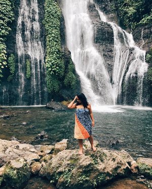 Beberapa cinta tidak ditakdirkan untuk bersama. Mereka harus terpisah.
Cinta yang cacat? Iya, bisa jadi. Tapi mungkin dengan tidak bersama maka tidak saling menyakiti. .

#BanyumalaWaterfalls #Waterfalls #Clozetteid #Lifestyle #travel #OOTD #OOTDindo #Bali
