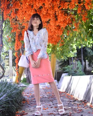 Hah, apa itu tanggal merah? 🤐🤐🤐
.
.
.
.
.
#blogger #fashionblogger #bloggerperempuan #bloggerjogja #nikon #nikonindonesia #ootd #ootdmagazine #chictopia #clozette #clozetteid #findkapoor