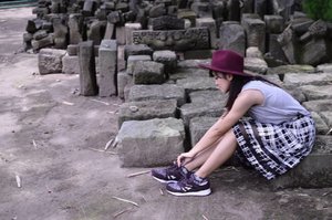 Ikat sepatu dan mari pergi lagi 🙌🙌🙌💃💃💃
.
.
.
.
.
#blogger #fashionblogger #bloggerjogja #fashion #streetstyle #lookbook #ootd #ootdmagazine #chictopia #nikon #nikonindonesia #nikonfashion  #clozette #clozetteid #explorejogja #wisatajogja #jogjaku
