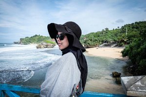 saya yang belum move on dari trip saya di #yogyakarta 😊😊
.

#ceritaraju #clozetteid #beach #indotravellers #travelblogger #traveling #solotraveler #wonderful_places #explorejogja #rajukeliling #vitaminsea