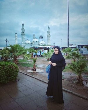 Quba Mosque.................#JointFit #MeaningfulJourney #HealthyLifeStyle #CosmoxJointFit.#clozetteID #LYKEambassador #Blogger #indonesianblogger #beautyenthusiast #FashionEntusiast #BeautyLovers #FashionLovers #LifeStyleBlogger #beautyblogger #indonesianbeautyblogger #indonesianfemaleblogger #femaleblogger #indobeautyblogger #like4like
