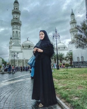 Quba Mosque
.
.
.
.
.
.
.
.
.
.
.
.
.
.
#JointFit #MeaningfulJourney #HealthyLifeStyle #CosmoxJointFit
.
#umroh #umroh2017 #mecca #clozetteID #LYKEambassador #Blogger  #femaleblogger #indobeautyblogger #like4like