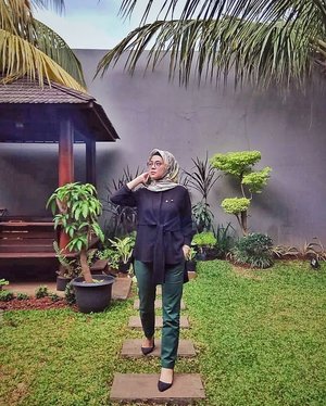 Finally besok libuuur, asliii pengen leyeh2 aja dirumah bangun Siang. Sungguh ku lelah 2 minggu ini 😪😪😪 #TGIF....#ClozetteID #ShoxSquad #personalblogger #personalblog #indonesianblogger #lifestyleblog #Hijab #likeforlikes