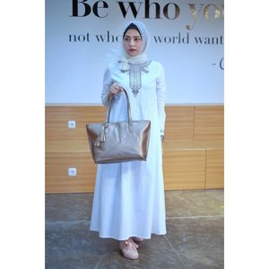 Wrapped for Massilca & Mavis. Thanks for having us @mataharimallcom .#MauGayaItuGampang ...#ClozetteID #Hijab #ootdindo #Blogger #lifestyleblogger #IndonesianBlogger #fashionenthusiast