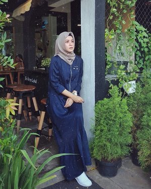 Setiap tahun punya cerita yang berbeda, setiap tahun punya kenangannya masing masing. Tidak Ada target, tidak Ada resolusi, jalani semua menjadi lebih baik dan baik lagi..Aamiin. Selamat tahun baru !...#ClozetteID #personalblogger #personalblog #indonesianblogger #lifestyleblog #Hijab #likeforlikes
