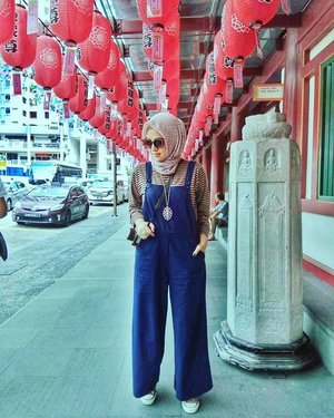 #tbt ChinaTown Singapore
.
.
.
..
.
.
.
.
.
.
.
.
.
.
.
.
#clozetteID #LYKEambassador #Blogger #indonesianblogger #beautyenthusiast #FashionEntusiast #BeautyLovers #FashionLovers #LifeStyleBlogger #beautyblogger #indonesianbeautyblogger #indonesianfemaleblogger #femaleblogger #indobeautyblogger #like4like