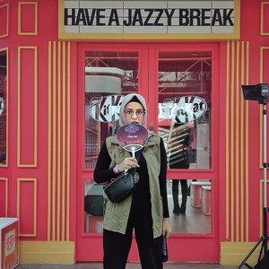 Have a Jazzy Break @kitkat_id ......#ClozetteID #personalblogger #personalblog #indonesianblogger #lifestyleblog #Hijab #likeforlikes