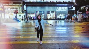 Waktu ke #Hongkong kemarin cuaca mulai #hujan sesekali, dan gak lama setelah pulang denger berita HongKong ada #Badai. Alhamdulillah...udah pulang dan liburan kemarin lancar ....#ClozetteID #Hijabootd #personalblogger #personalblog #IndonesianBlogger #lifestyleblog #Lifestyle #likeforlikes