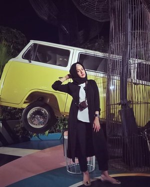 Di tempat yg lagi hitz dan kekinian di Bandung @picknick.kaliki ...#ClozetteID #personalblogger #personalblog #indonesianblogger #lifestyleblog #Hijab #likeforlikes