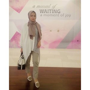 A moment of waitingA moment of joy#OOTD #hijabfeature_2015 #hijabfashion #clozetteid #starclozetter #instafashion