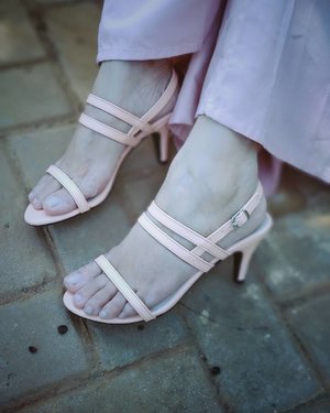 Shoes by Massilca @mataharimallcom 
#MauGayaItuGampang .
.
.
.
#ClozetteID #personalblogger #personalblog #fashionitem #hijabblogger #lifestyle #lifestyleblog #IndonesianBlogger #likeforlikes
