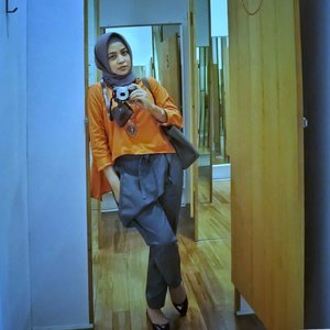 Mirror mirror on the fitting room 👻
.
.
.
#ClozetteID #Hijab #hijabblogger #lifestyleblogger #IndonesianBlogger #fashionenthusiast #fashionlovers #likeforlikes