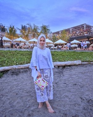 Holiday Mood 🏖️....#ClozetteID #Hijab #Ootd #Blogger #IndonesianBlogger #lifestyleblogger