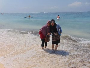 MOMnME was holiday in bali...we was fun together..she's my protector, my teacher, my penpal, my psikolog,my doctor, and also the half of my soul..love you mother..