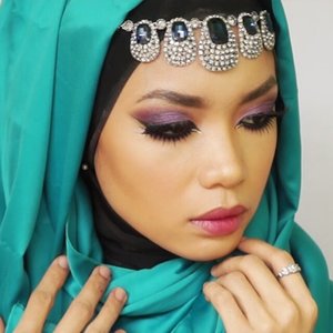 #arabian #eye #makeup #makeupvideo #hudabeauty #MOTD #clozetteid #kerjaitumain #beautyblogger #beautyboundasia #eyelashesh