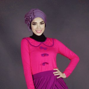 BtS for hijab fashion clothing line. Kerja sambil puasa?? Gak masalah 😊😊.. Pastikan senyum tulusmu tetap indah dan menawan dengan mengaplikasikan khalisa lipcare by @khalisaindonesia sebelum memulas lipstikmu 💄. #clozetteid #godiscover #khalisalipcare #motd #cotd #ootd #ootdhijabindo #makeup #lipcare
