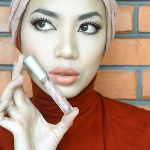 Done filming this look for before after makeup challenge by @silkygirl_id .. Tinggal tunggu tanggal mainnya😊😊 #clozetteid #scraftmagz #silkygirl #makeupindonesia3 #makeup #motd #cotw #lipgloss