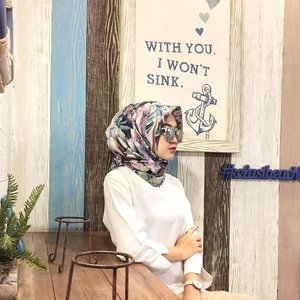 "With you i won't sink".. // Square hijab from @mels_scraft 💕💕 #ClozetteID
