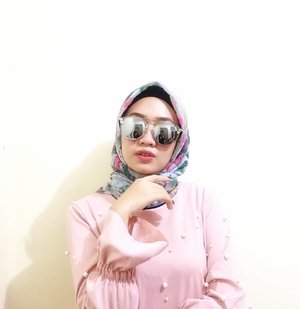 "Work hard so you can shop harder"
.
Cotton silk hijab from @mels_scraft 💓💓 #ClozetteID