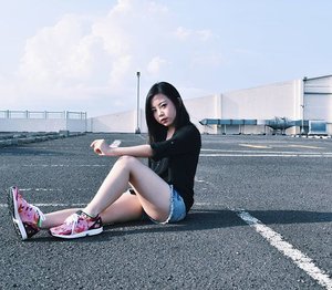 Chill dude, I'm not yet posing for Adidas' ads. Someday I will (maybe? LOL)! 👕 @express👟 @adidasindonesia👖 @forever21📷 @xpentacle ...#vscogirl #vsco #メイク #コスメ #今日のメイク #ブログ #かわいい #photography #photoshoot #moody #mood #clozetteid #clozetter #beautyblogger #instablog #instacapture #igbeauty #nikonphotography #ighk #instahk #qotd #potd #ootd #fotd #adidasindonesia #adidaszx #zxflux #adidaszxflux #sneakers