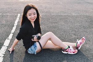 I believe in cameras, shorts, and Adidas 👟 ー📷 last pic by @xpentacle. Let's hunt some more photos after exams shall we!...#vscogirl #vsco #メイク #コスメ #今日のメイク #ブログ #かわいい #アディダス #スニーカー #photography #photoshoot #moody #mood #clozetteid #clozetter #beautyblogger #instablog #instacapture #igbeauty #nikonphotography #ighk #instahk #potd #ootd #fotd #adidasindonesia #adidaszx #zxflux #adidaszxflux #sneakers