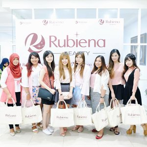Group-fie from yesterday's event: @rubienabeauty Grand Launching ♡

Thank you for having us! Surabaya welcomes you with love 💞

#beautybloggerid
#indonesianbeautyblogger 
#bbloggers 
#bbloggerid 
#surabayabeautyblogger 
#clozetteid
#rubienabeauty 
#cerahitucantik
#groupfie