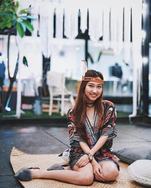 Dressed up all bohemian for thanksgiving dinner with @axioo x @platinumgrill🍴
📷: @aldobaskoro 
_
#clozetteid #platinumgrill #axioo #axiooautumnbohemian