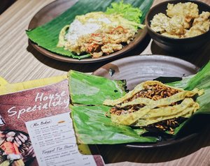 One of the alternatives for #tanggaltua meal 👌🏻 Have you eat your dinner? 🍚
_
#clozetteid #kulinersby #sbyfoodies