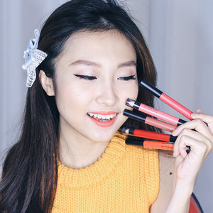 [GIVEAWAY ALERT] Hi guys! If you watched my Instastory yesterday, you'd know that I was so excited to try the newest product from @maybelline, yup, the #LipGradation! 💋 It is a 2in1 creamy matte pencil that helps you to bring off the ombre look or pull off the full matte look 💄You could express yourself with this one, either you're a serious one or the lighthearted one. But for me, I'll choose the soft one! ☺️
_
Also, I've got ONE SET to giveaway for you who want to try this product! 😍 All you need to do is:
1. Just regram this post with hashtag #MaybellineLipGradation #PowerOfDoubleEdge
2. And have a chance to win a set of Maybelline Lip Gradation!
_
#MNYIndonesia #MaybellineIndonesia #beautybloggerid #clozetteid #indonesianbeautyblogger