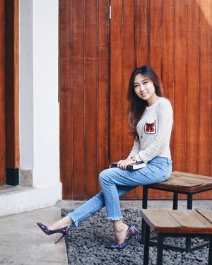 Cause you're part of everything that you have read 📚
Top from @tresjoliebyminimal #tresgirls 
_____
#clozetteid #ootdindo #lookbookindonesia